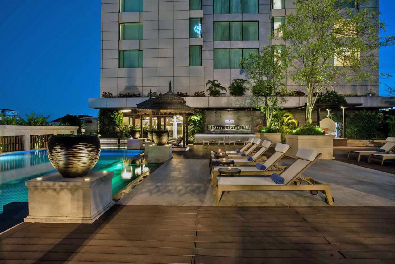 Hotel Pullman Yangon Centrepoint Exterior foto