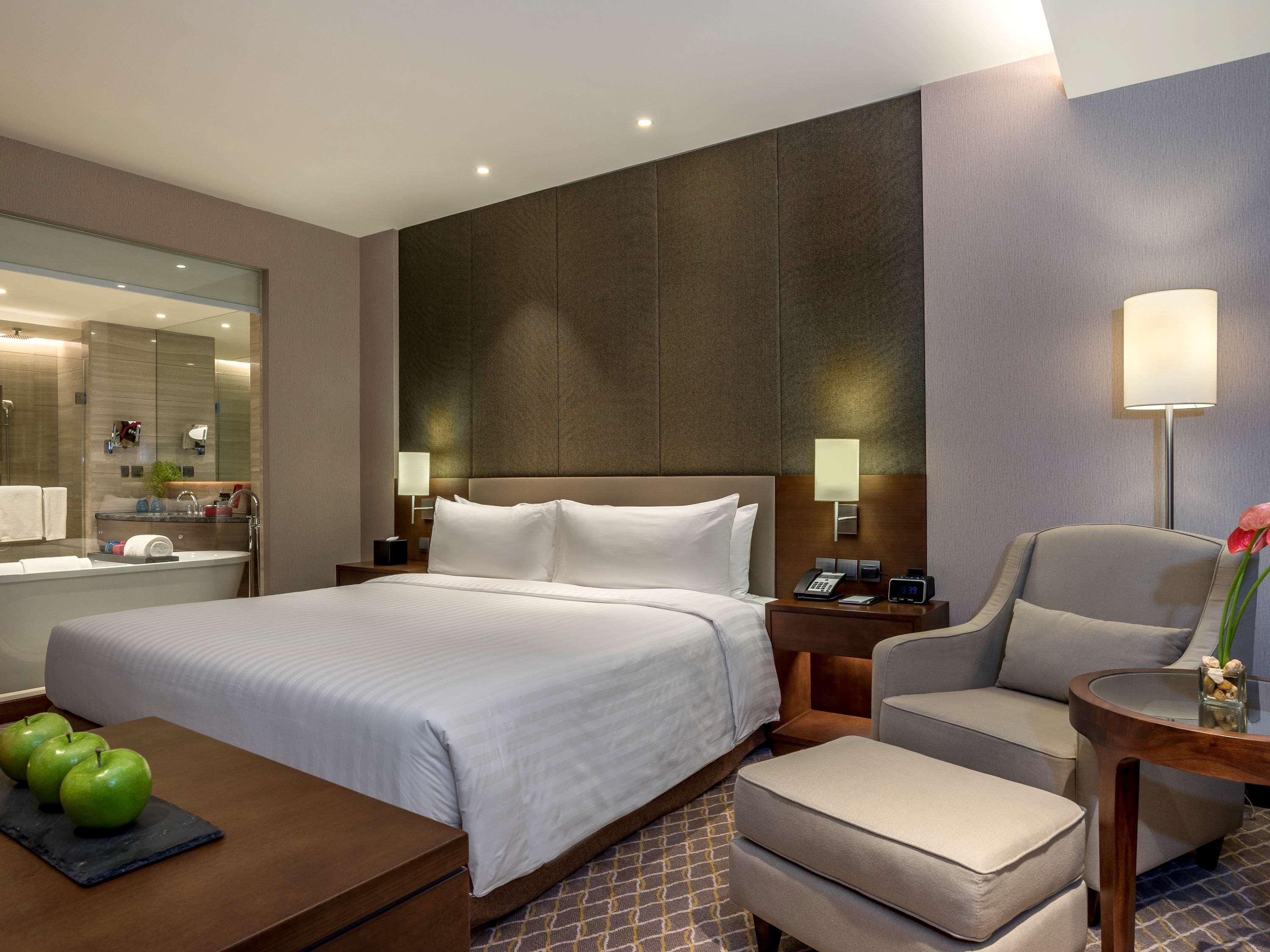 Hotel Pullman Yangon Centrepoint Exterior foto