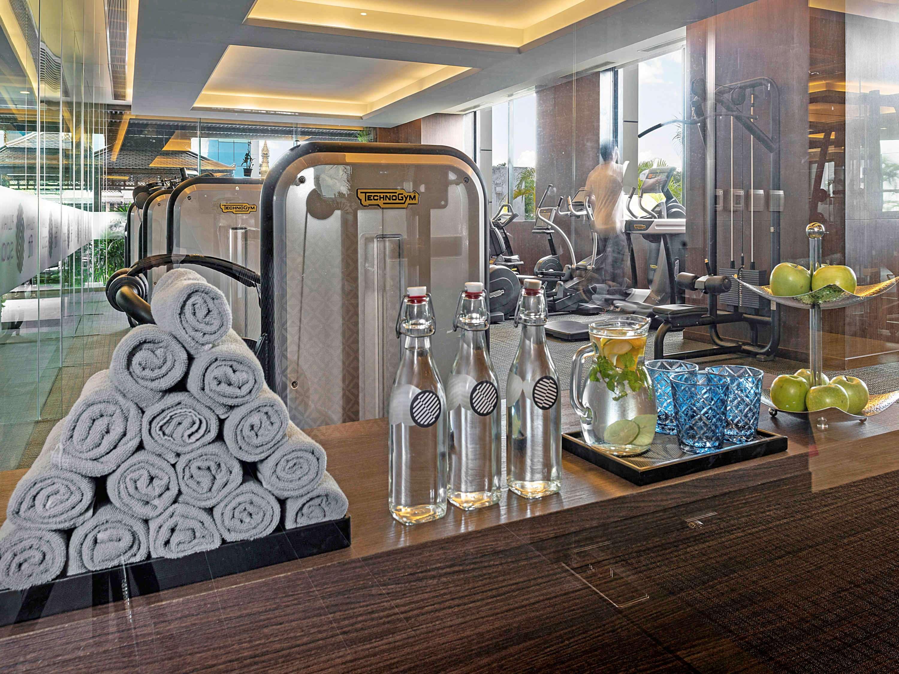 Hotel Pullman Yangon Centrepoint Exterior foto