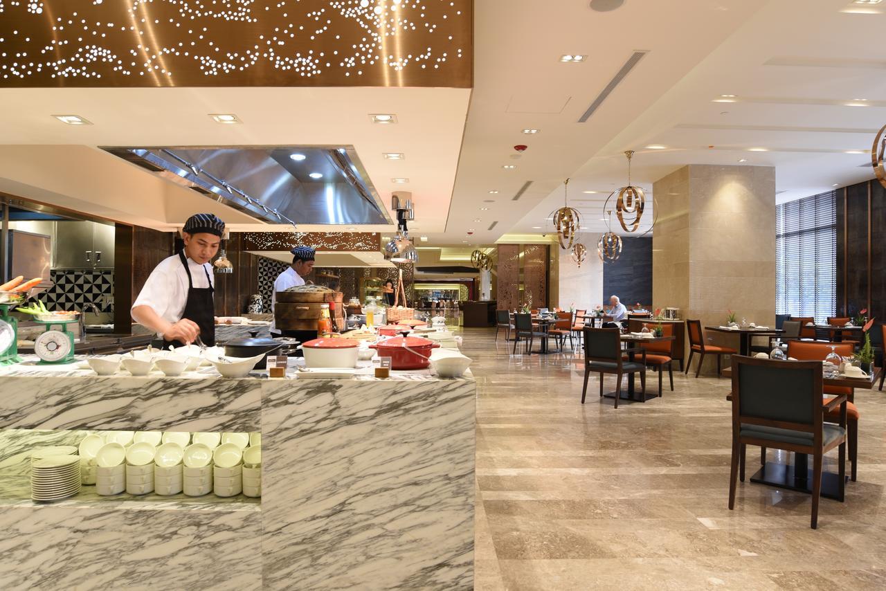 Hotel Pullman Yangon Centrepoint Exterior foto