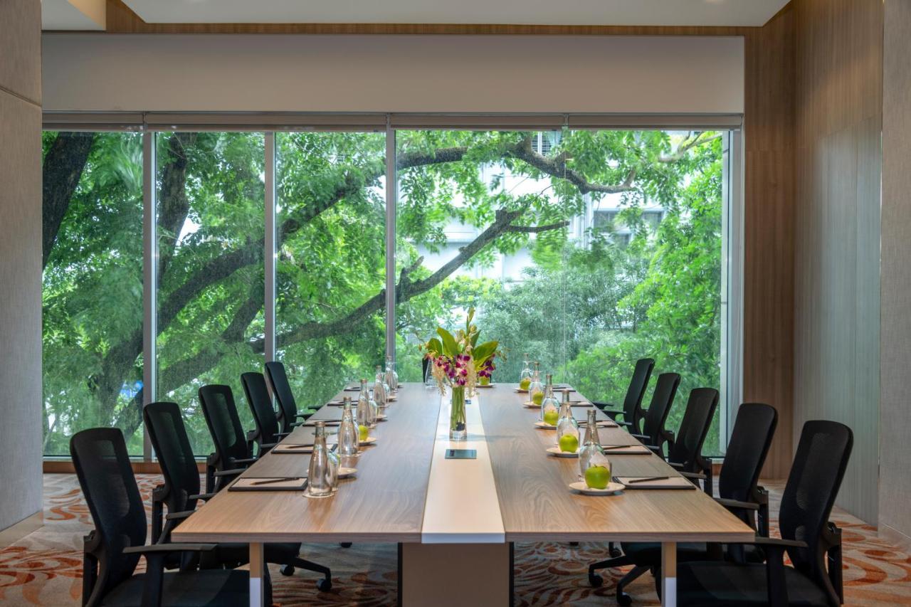 Hotel Pullman Yangon Centrepoint Exterior foto