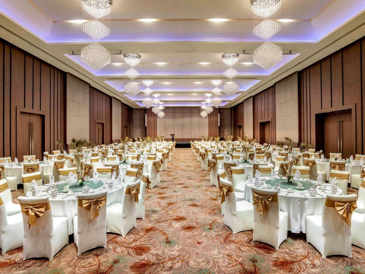 Hotel Pullman Yangon Centrepoint Exterior foto